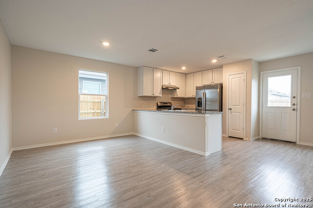 Image 5 of 27 For 2818 Gustavo