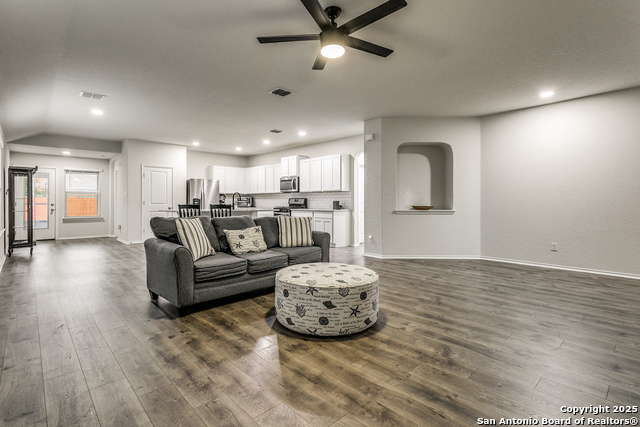 Image 9 of 26 For 29632 Winter Copper