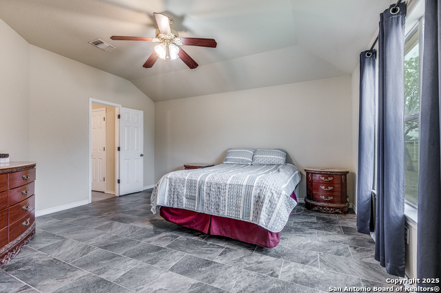 Image 13 of 33 For 745 Cimarron Square