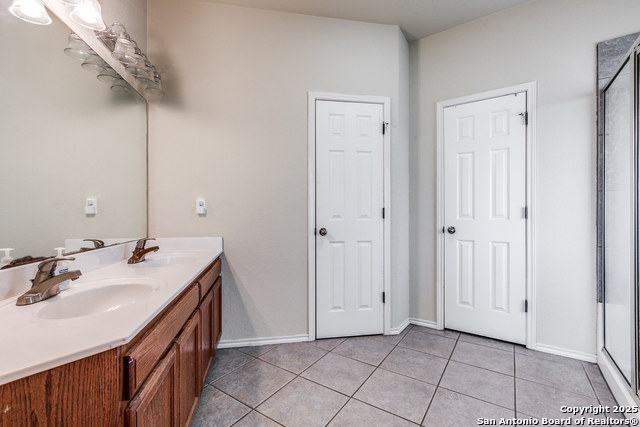 Image 15 of 33 For 745 Cimarron Square