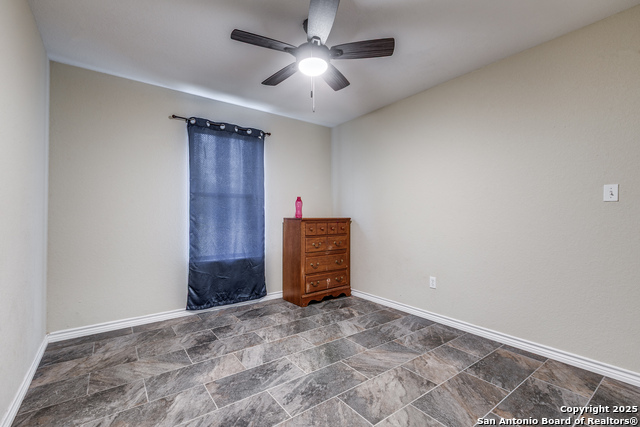 Image 18 of 33 For 745 Cimarron Square