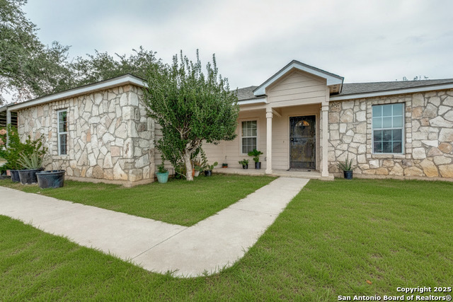 Image 20 of 33 For 745 Cimarron Square