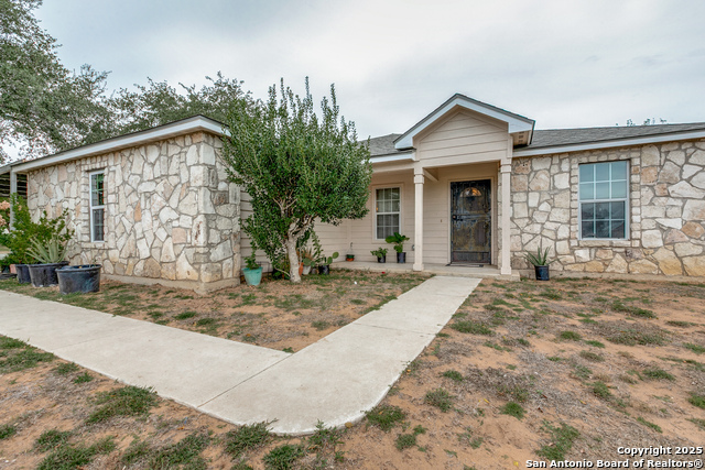 Image 21 of 33 For 745 Cimarron Square