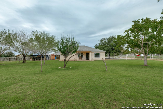 Image 22 of 33 For 745 Cimarron Square