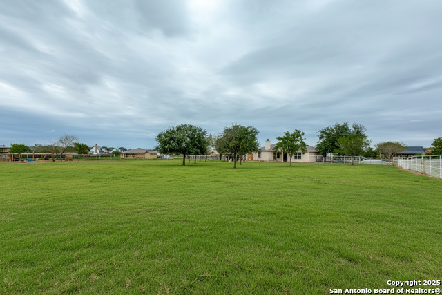 Image 30 of 33 For 745 Cimarron Square