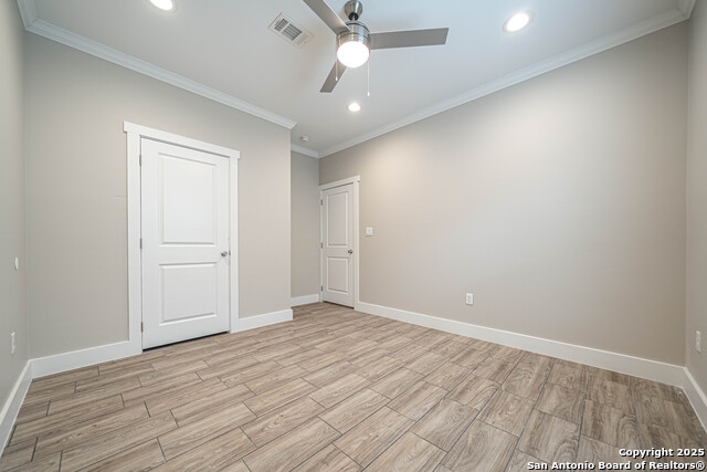 Image 27 of 34 For 1418 Burleson