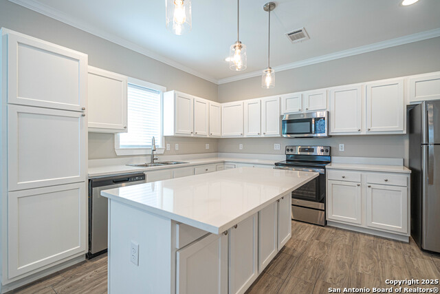 Image 8 of 34 For 1418 Burleson