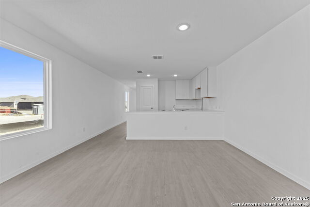 Image 14 of 22 For 2067 Powell Pl