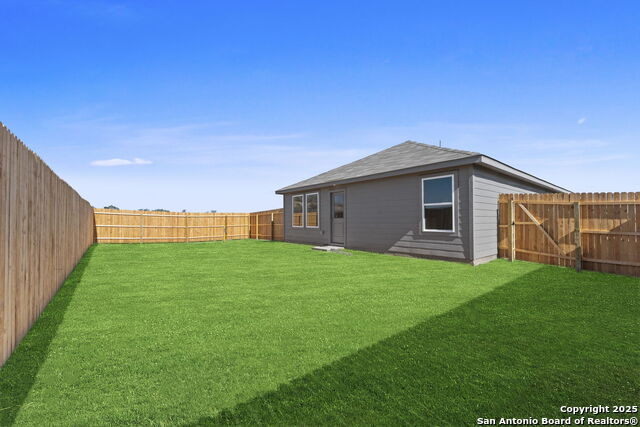 Image 21 of 22 For 2067 Powell Pl