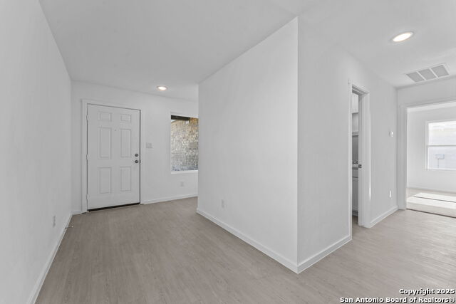 Image 3 of 22 For 2067 Powell Pl