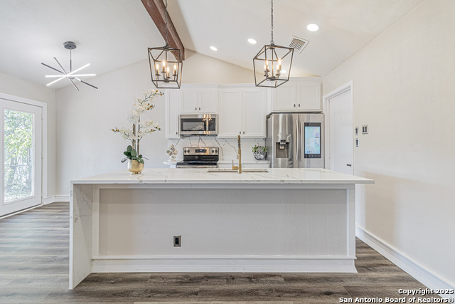 Image 17 of 42 For 5714 Green Manor St