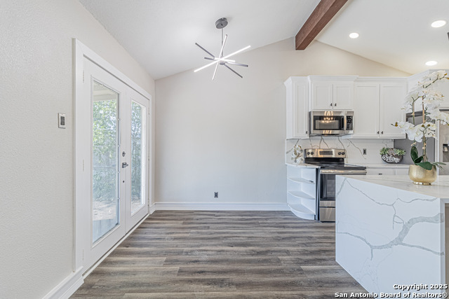 Image 18 of 42 For 5714 Green Manor St