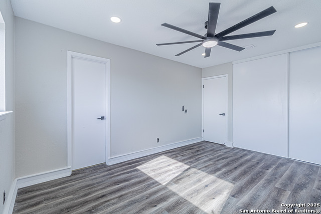 Image 23 of 42 For 5714 Green Manor St