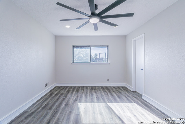 Image 24 of 42 For 5714 Green Manor St