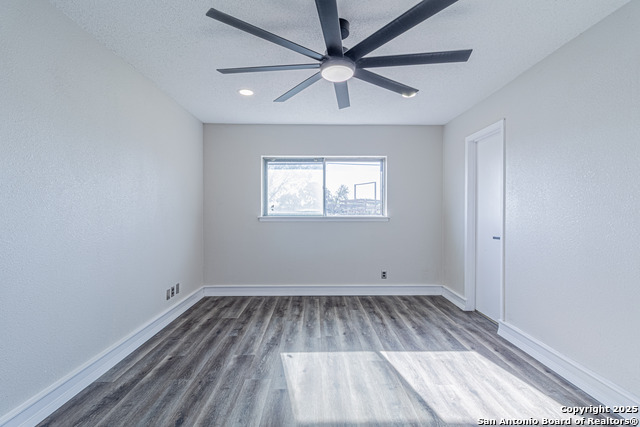 Image 25 of 42 For 5714 Green Manor St