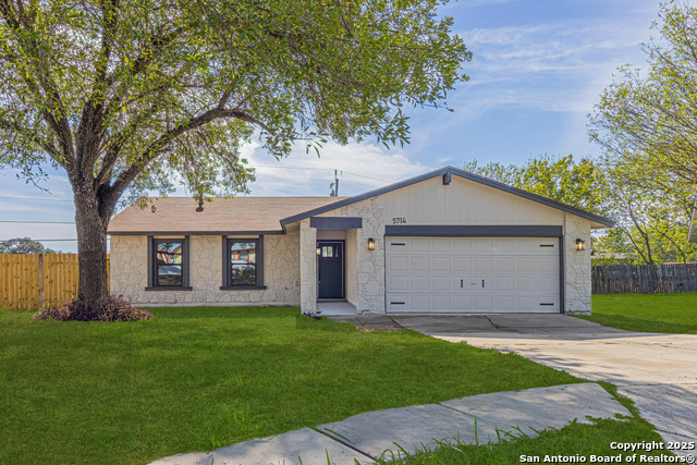 Image 3 of 42 For 5714 Green Manor St