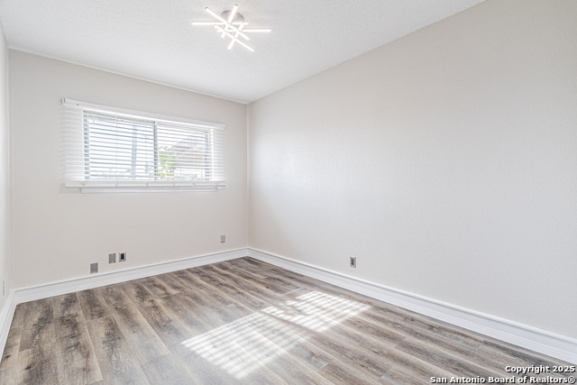 Image 39 of 42 For 5714 Green Manor St