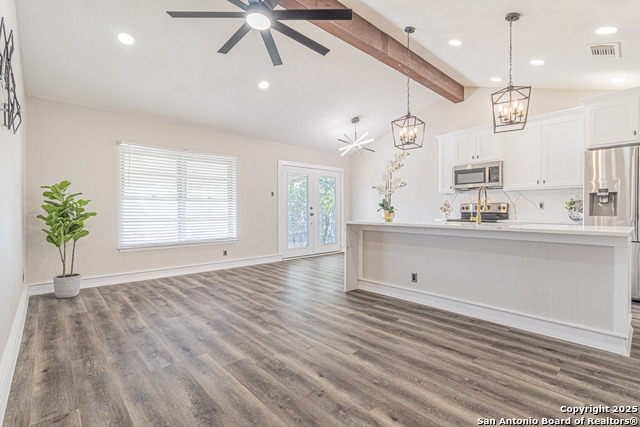 Image 4 of 42 For 5714 Green Manor St