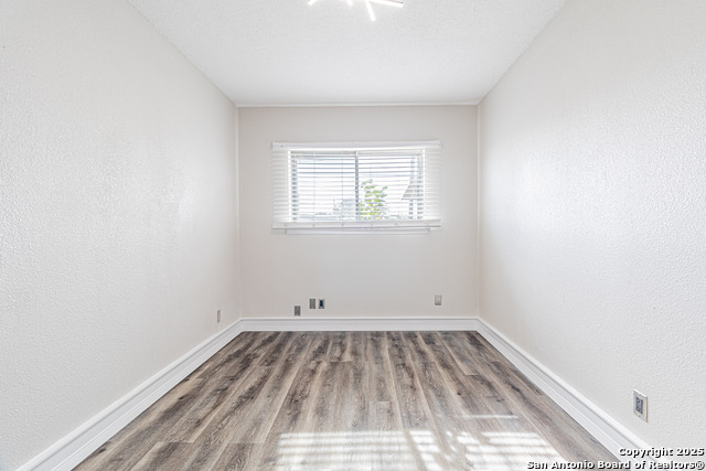 Image 40 of 42 For 5714 Green Manor St