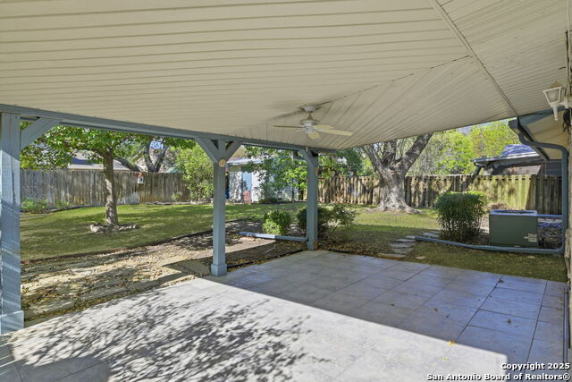 Image 22 of 27 For 12307 Mapletree