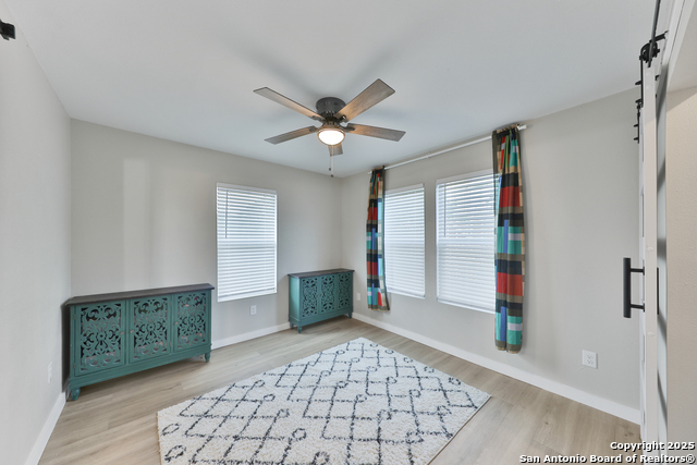 Image 13 of 28 For 315 Norwood 1