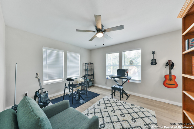 Image 20 of 28 For 315 Norwood 1