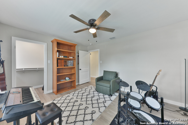 Image 22 of 28 For 315 Norwood 1