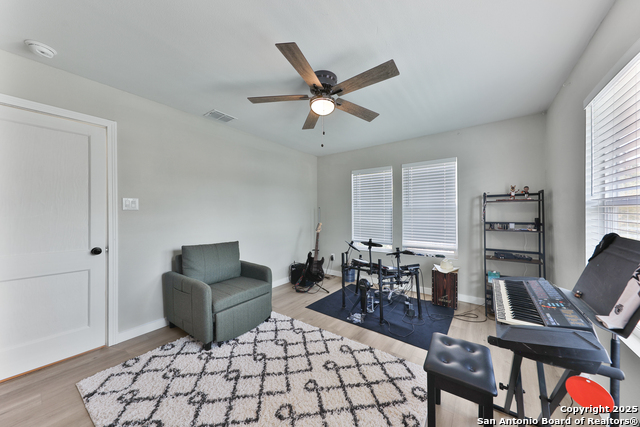 Image 23 of 28 For 315 Norwood 1