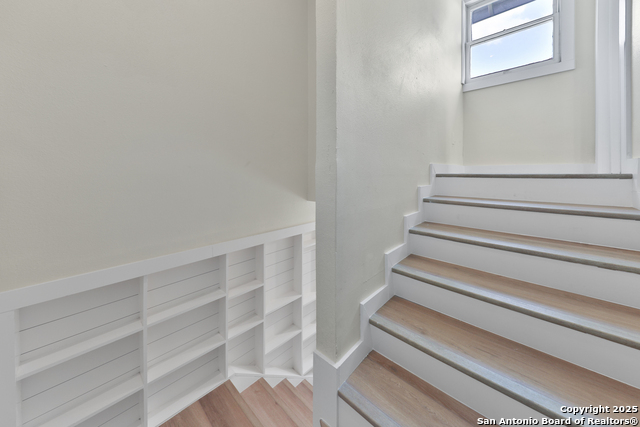 Image 27 of 28 For 315 Norwood 1