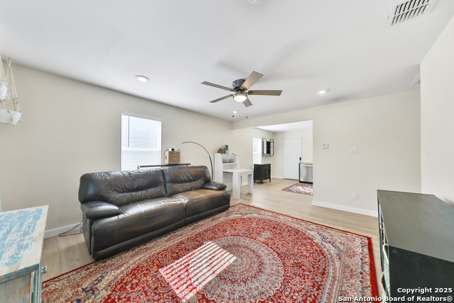 Image 4 of 28 For 315 Norwood 1