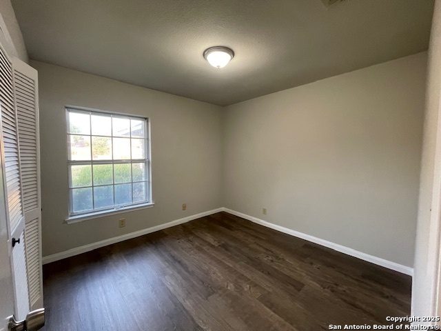 Image 11 of 12 For 9511 New World