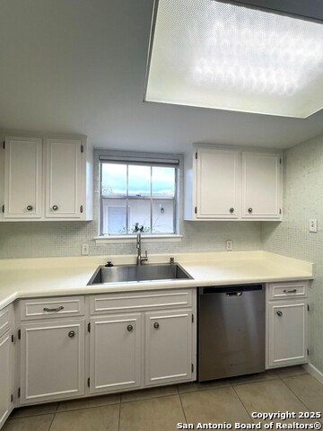 Image 10 of 22 For 636 Strings Dr