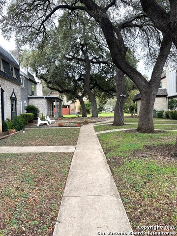 Image 2 of 22 For 636 Strings Dr