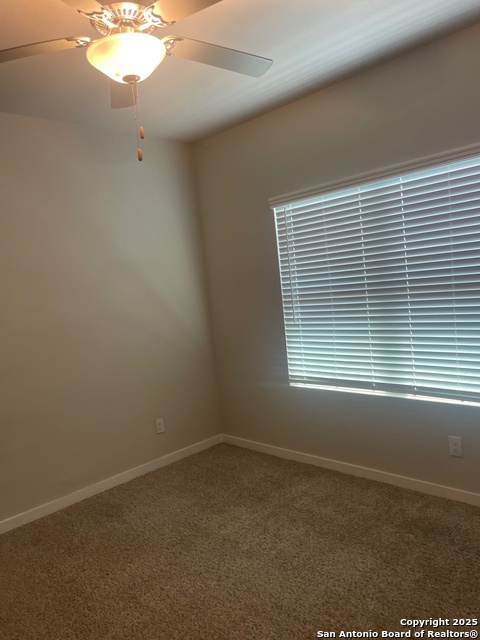 Image 10 of 37 For 8318 Runner Cove  101