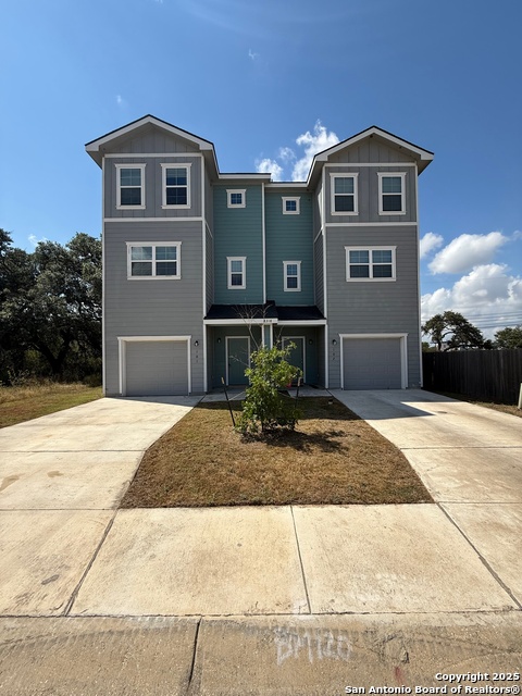 Image 2 of 37 For 8318 Runner Cove  101