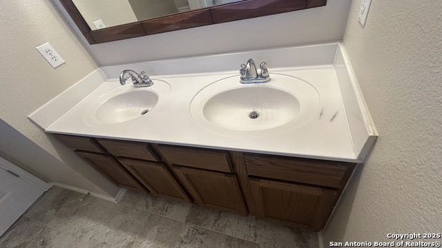 Image 18 of 36 For 189 Corral Fence