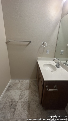 Image 6 of 36 For 189 Corral Fence