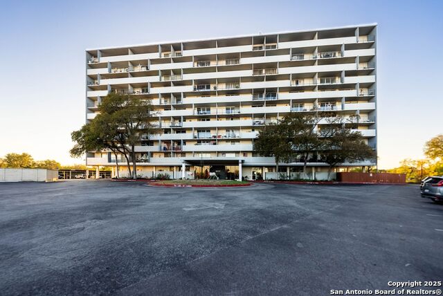 Image 2 of 25 For 7039 San Pedro Ave  504