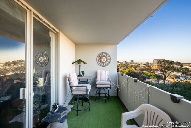 Image 20 of 25 For 7039 San Pedro Ave  504