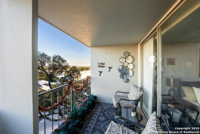 Image 22 of 25 For 7039 San Pedro Ave  504