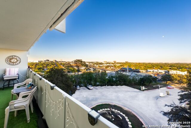 Image 24 of 25 For 7039 San Pedro Ave  504