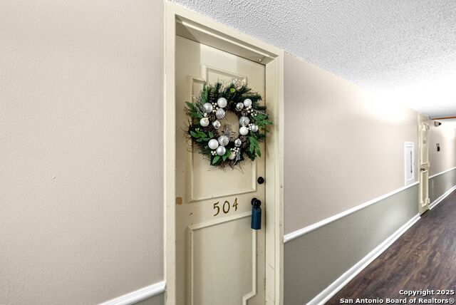 Image 5 of 25 For 7039 San Pedro Ave  504