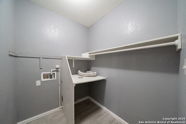 Image 19 of 24 For 9131 Canter Horse