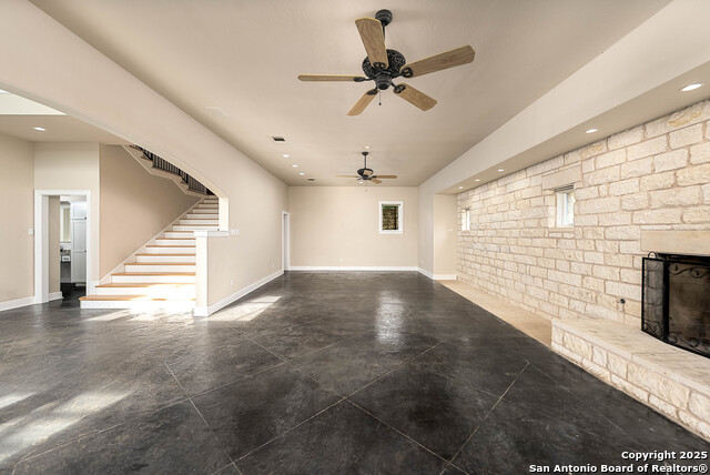 Image 15 of 73 For 30044 Cloud View