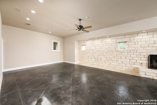 Image 16 of 73 For 30044 Cloud View