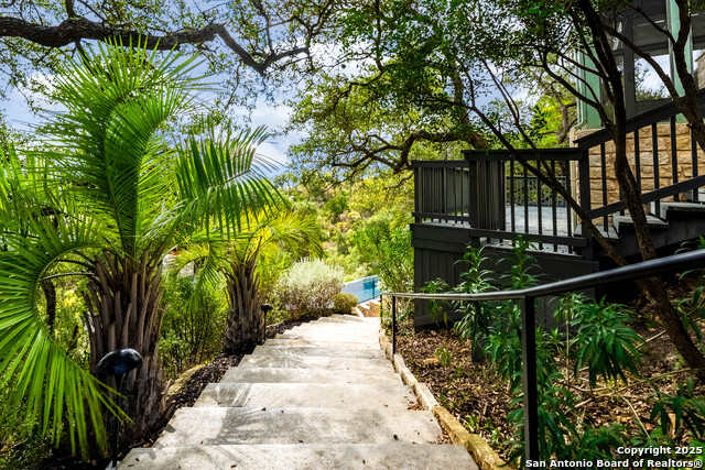 Image 3 of 73 For 30044 Cloud View