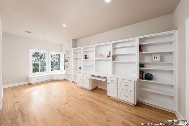 Image 34 of 73 For 30044 Cloud View