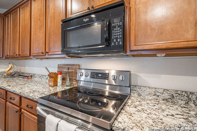 Image 15 of 41 For 13506 Misty View