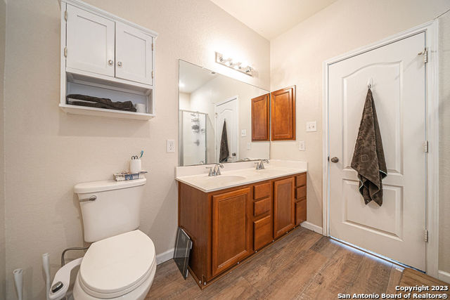 Image 16 of 41 For 13506 Misty View