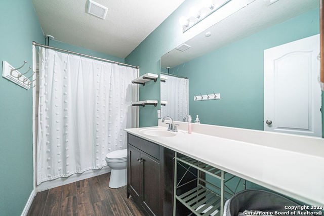 Image 32 of 41 For 13506 Misty View